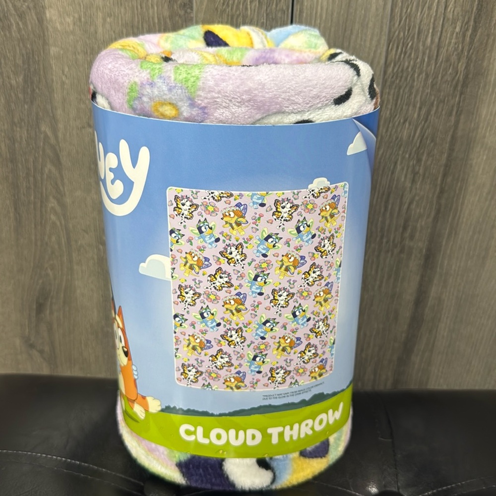 New Bluey Indy & Chloe Fairy Dogs 50" x 60" Pastel Purple Throw Blanket